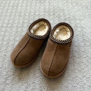 UGG kids Tasman slipper